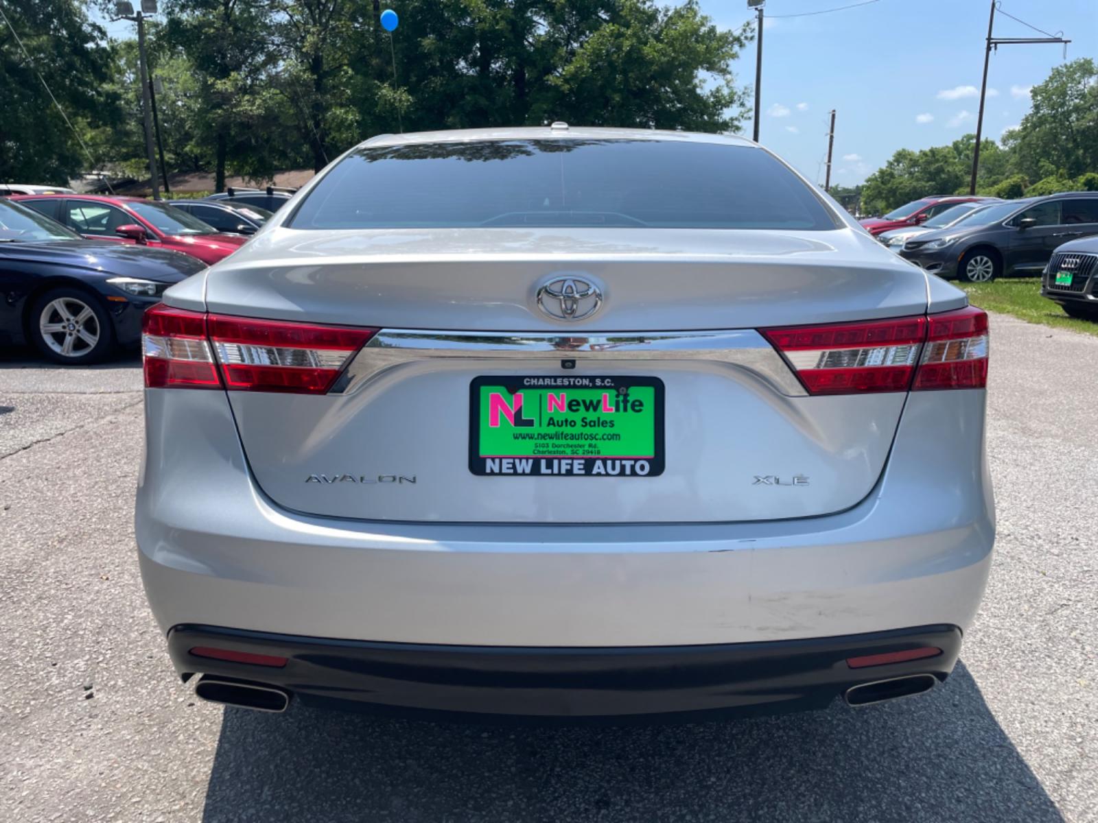 2014 GRAY TOYOTA AVALON XLE (4T1BK1EB4EU) with an 3.5L engine, Automatic transmission, located at 5103 Dorchester Rd., Charleston, SC, 29418-5607, (843) 767-1122, 36.245171, -115.228050 - Local Trade-in with Leather, Sunroof, Navigation, Backup Camera, CD/AUX/Bluetooth, Dual Climate Control, Power Everything (windows, locks, seats, mirrors), Heated Seats, Push Button Start, Keyless Entry (2 key fobs), Alloy Wheels. Clean CarFax (no accidents reported!) 99k miles Located at New Life - Photo #5